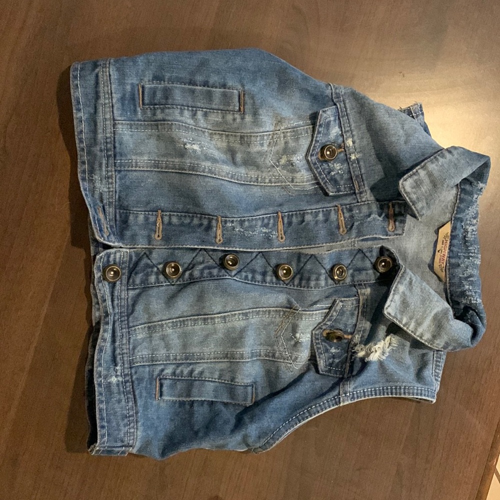 Size medium, Jean jacket